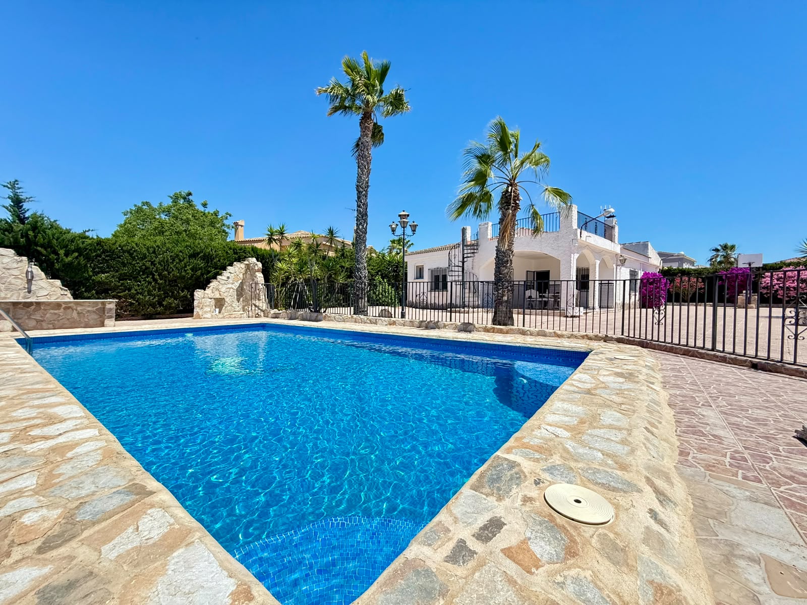 Apartment La Marina