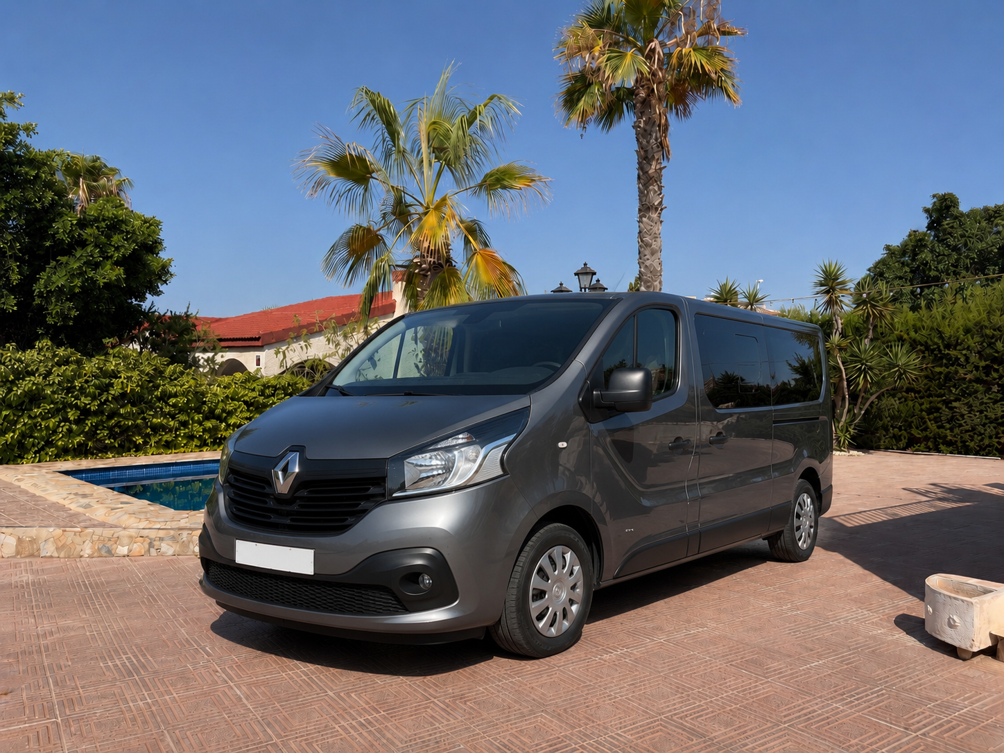 Renault Trafic rental in Alicante
